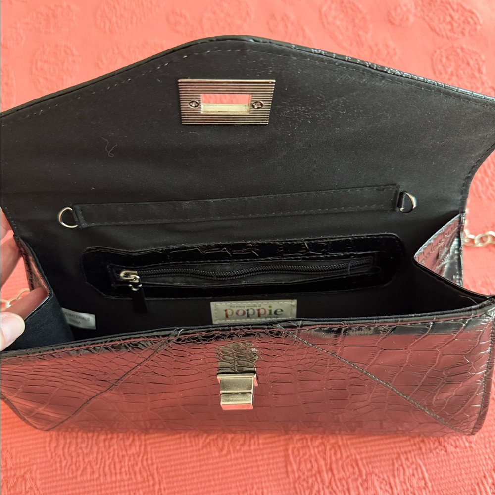 NWOT Poppie Jones black faux leather/vegan alligator clutch/crossbody bag - Picture 7 of 8